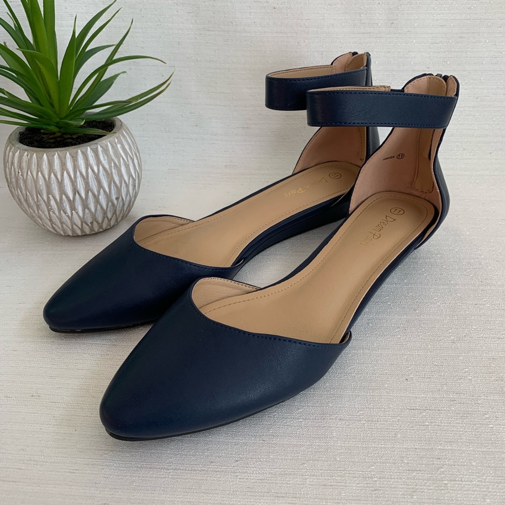 NWOT Dream Paris Amiga Navy Blue Ankle Strap Flats Woman’s 11